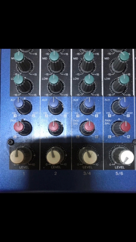 YAMAHA MG10/2 믹싱 콘솔 이미지