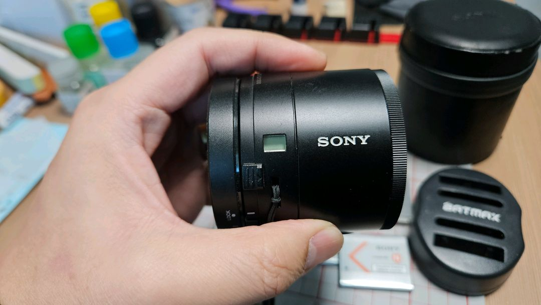 Sony QX100과 슈팅그립 그리고 악세서리 이미지