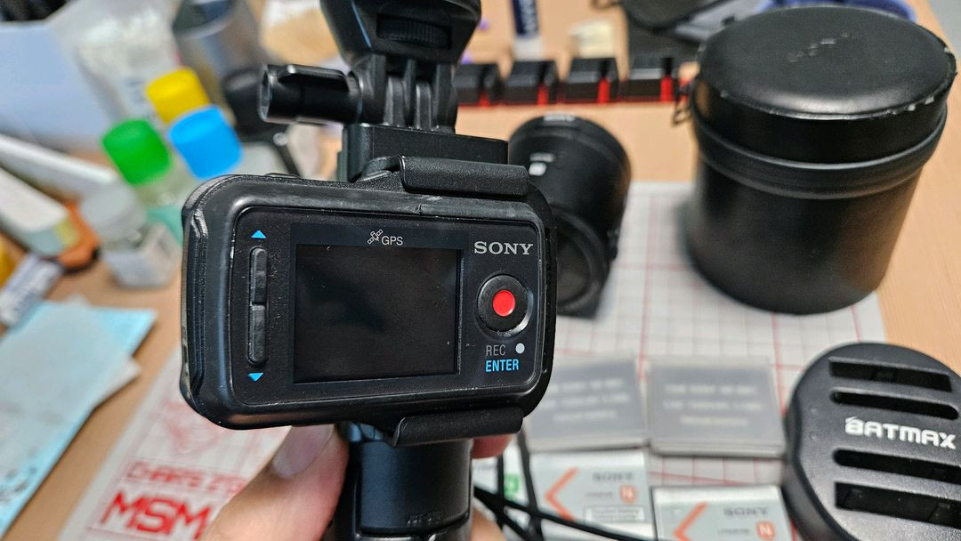 Sony QX100과 슈팅그립 그리고 악세서리 이미지