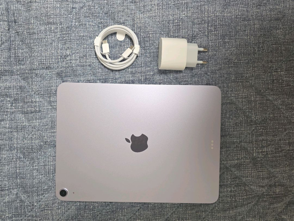 아이패드 에어 11 M3칩 128기가 와이파이 70 팝니다 이미지