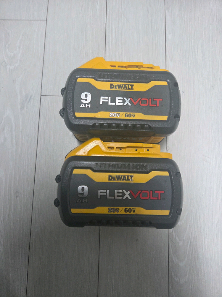정품 디월트 20v 60v 프렉시볼트 9.0 이미지