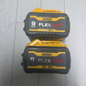 정품 디월트 20v 60v 프렉시볼트 9.0