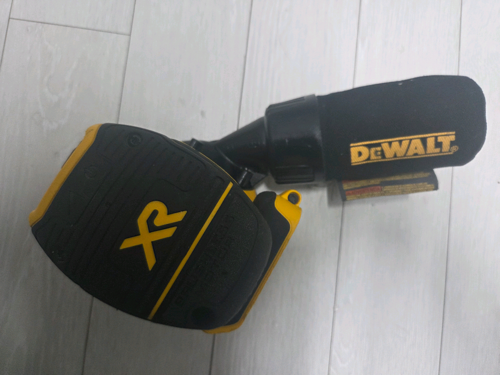 디월트 정품 원형샌더 광택기 DCW210 이미지