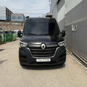 르노마스터 캠핑카 15인승 -2인승 개조 실내신품제작 이미지