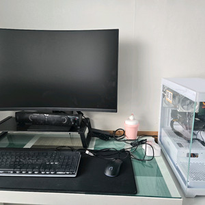 고성능 게이밍 컴퓨터 풀 세트 이미지