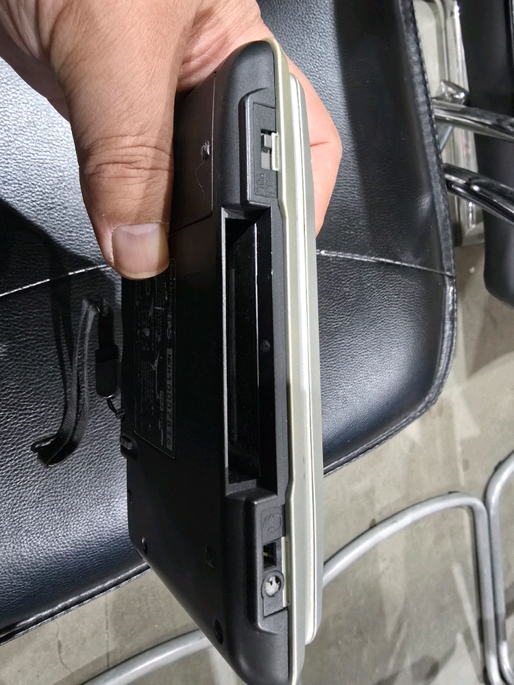 부품용 닌텐도 DS 뚱샵 NTR-001 본체 이미지