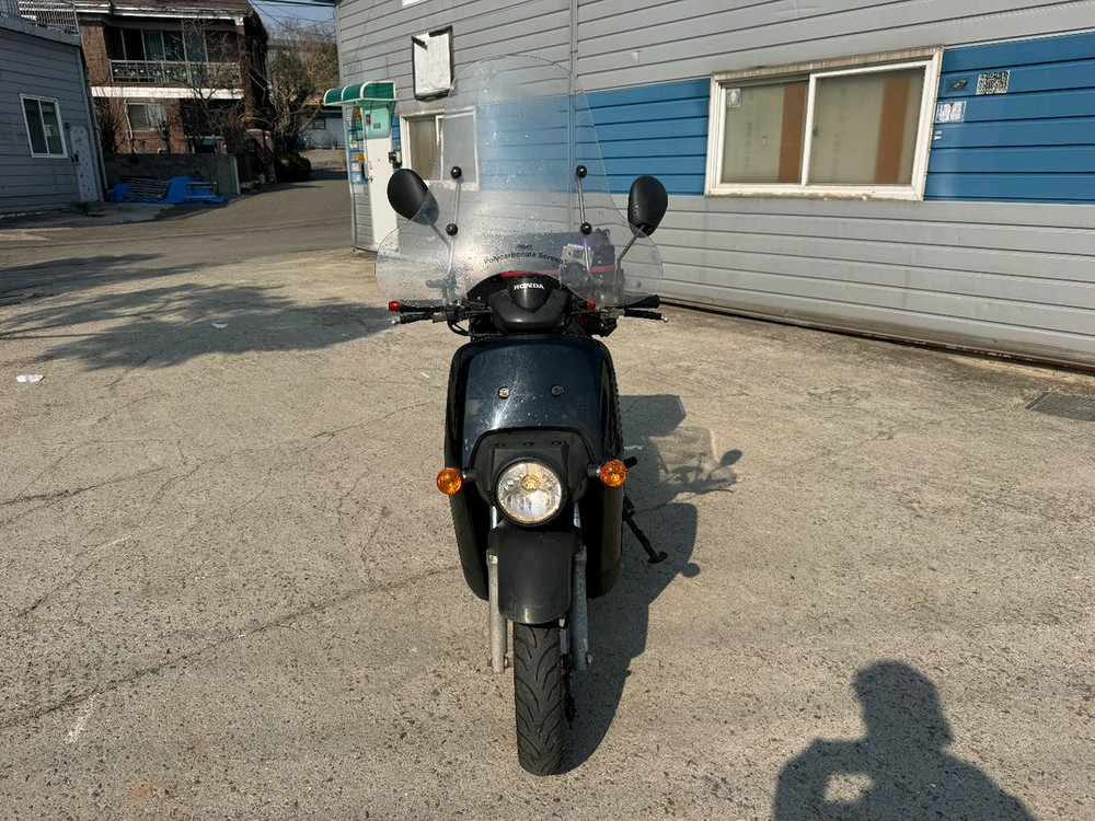 혼다 벤리110 17년 짧은키로수 풀옵션 입니다 이미지