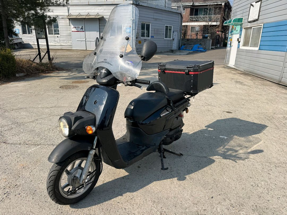 혼다 벤리110 17년 짧은키로수 풀옵션 입니다 이미지