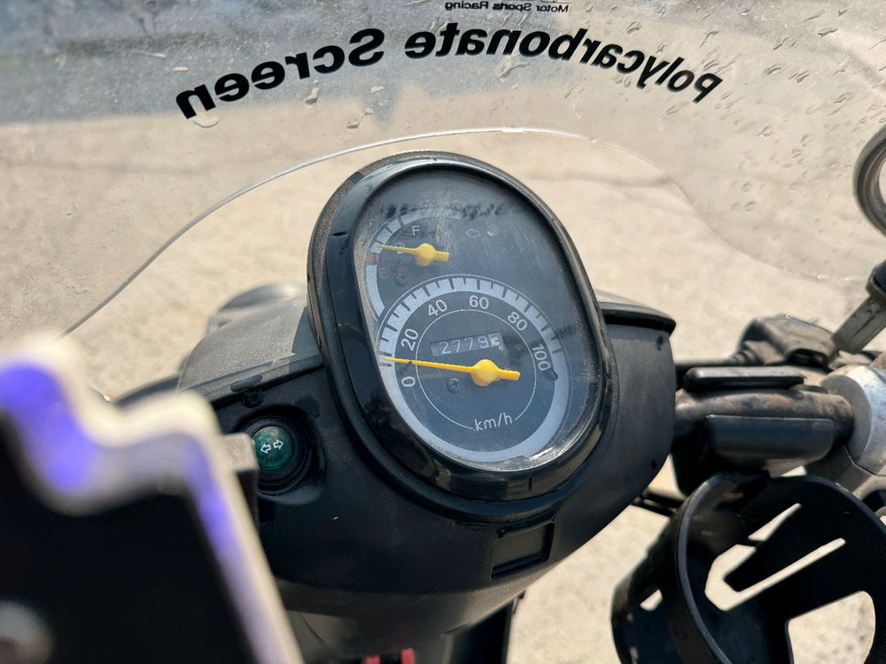 혼다 벤리110 17년 짧은키로수 풀옵션 입니다 이미지