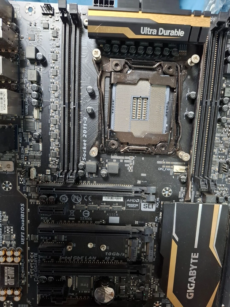 X99 기가바이트 메인보드 이미지