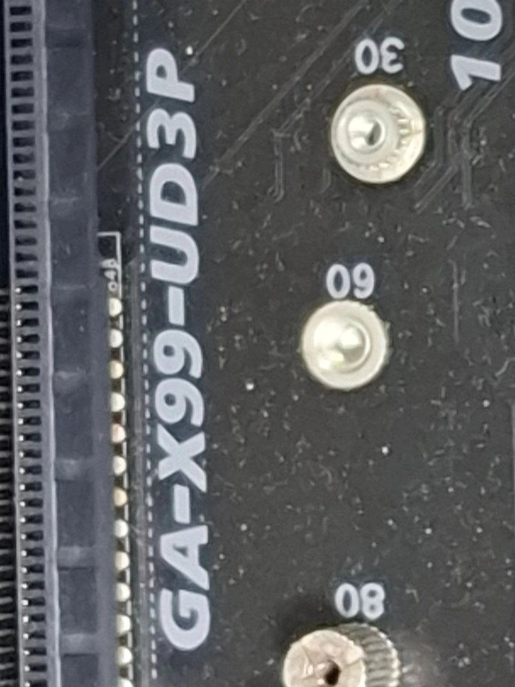X99 기가바이트 메인보드 이미지