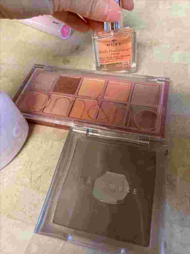 화장품 묶음 일괄판매. 새도우 라이너 립제품 이미지