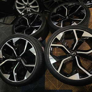 아우디 RSQ8 커스텀 스타일 23인치 신품휠타이어 세트 이미지