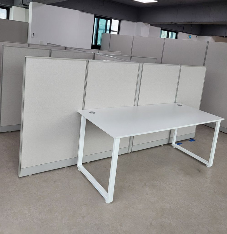 포밍탁자 접이식탁자 작업탁자 원형테이블 파티션 책상 의자 서랍 책장 수납장 회의용의자 회의용테이블 이미지