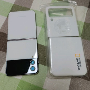 S급 ㅡ 갤럭시 Z플립4 256GB + 새케이스 이미지
