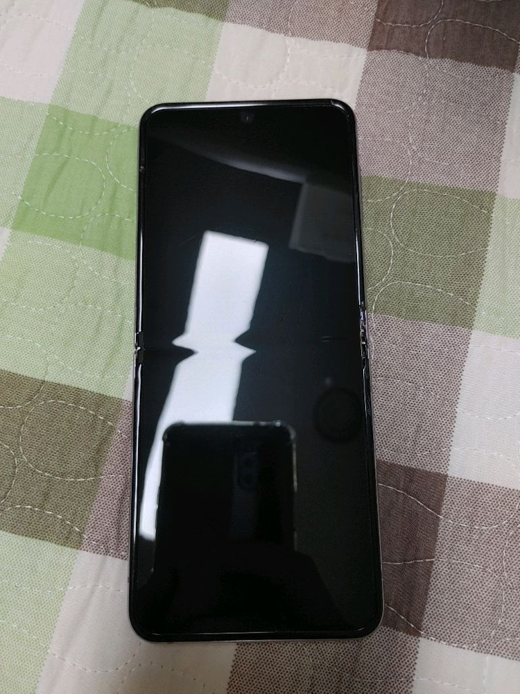 갤럭시 Z플립4 256GB + 새케이스,액정필름 이미지