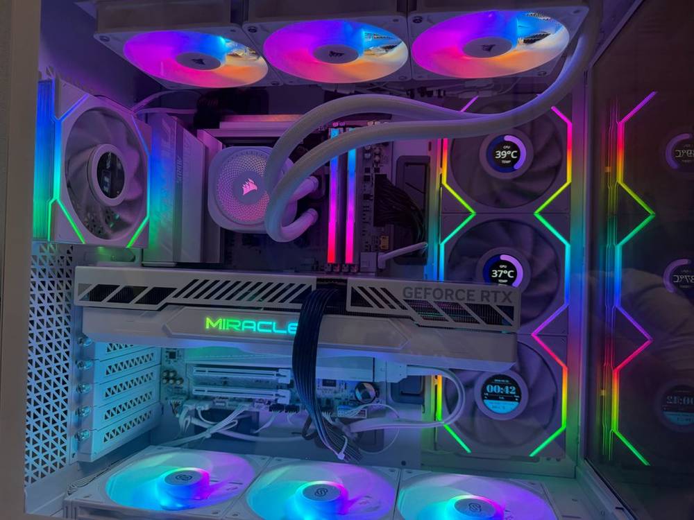 9800x3d 5070ti 화이트 판매합니다 이미지