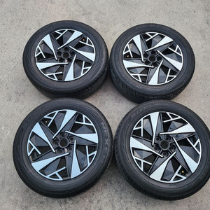 더뉴 그랜져IG 캘리그라피 17인치 순정휠 중고휠타이어 팝니다 이미지