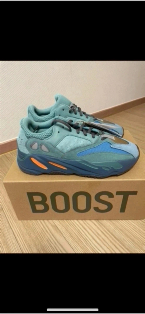 아디다스 이지부스트 (페이드아주르) 새상품 이미지