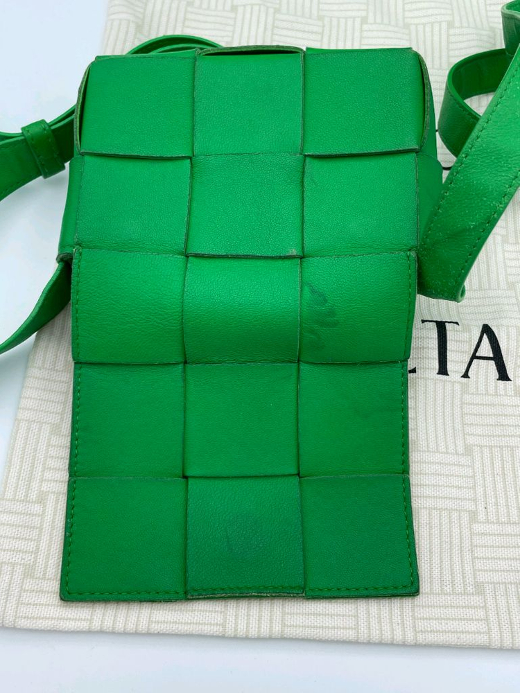 [ 정품 / 풀구성 ] 보테가베네타 미니 카세트백 그린 이미지