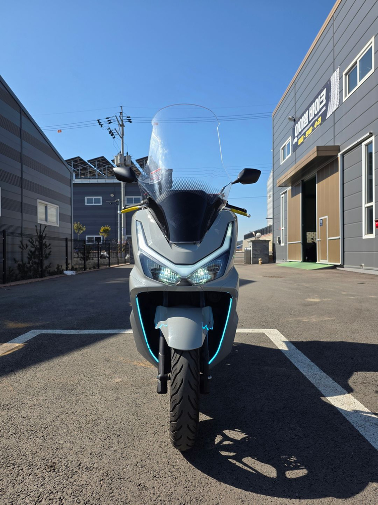 혼다 pcx125 25년식 3만키로 배달셋팅o 깔끔한 셋팅 저렴하게 판매합니다 이미지
