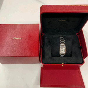 까르띠에 탱크 머스크 이미지