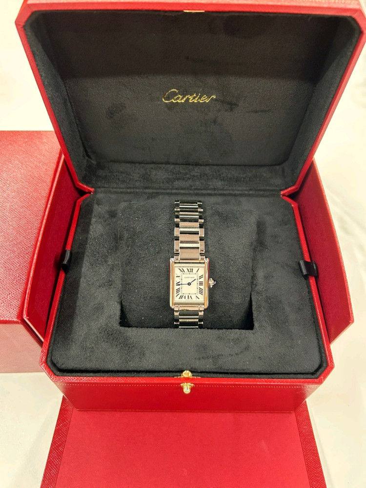 까르띠에 탱크 머스크 이미지