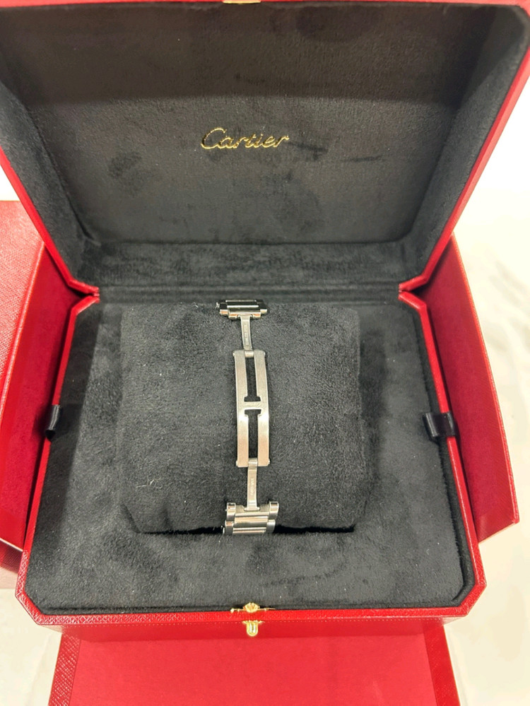 까르띠에 탱크 머스크 이미지