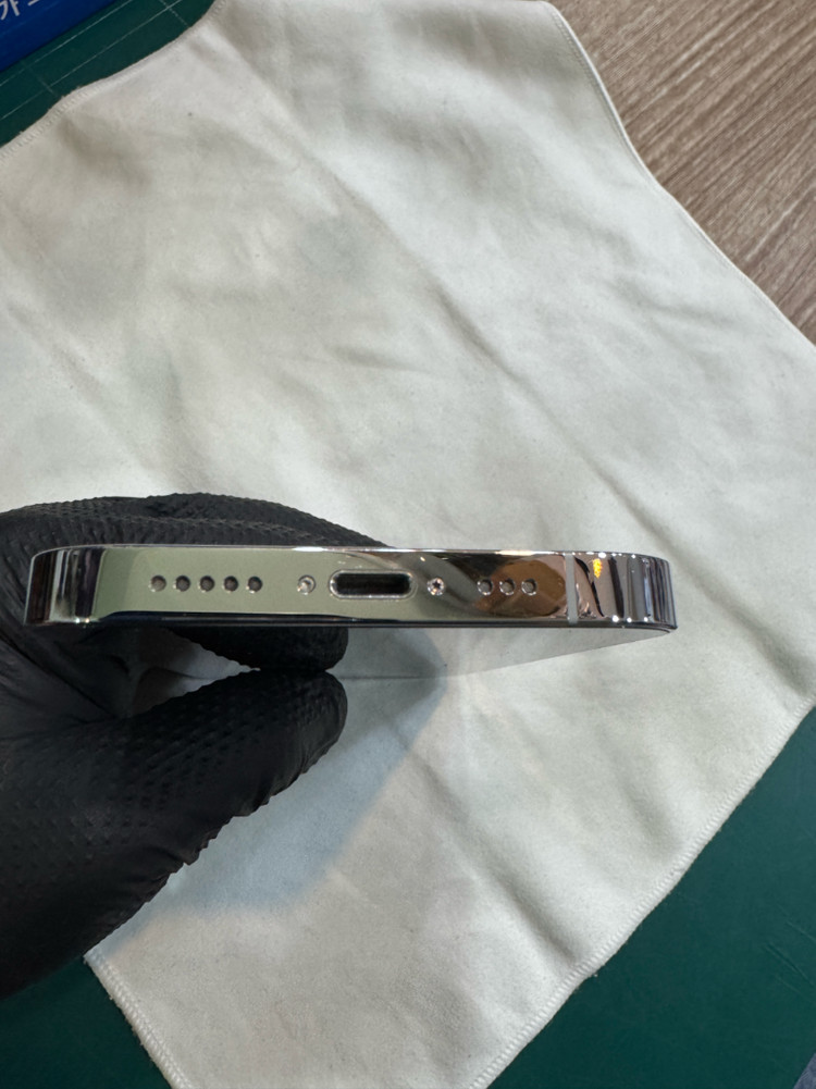 아이폰14프로 128G 실버색상 이미지