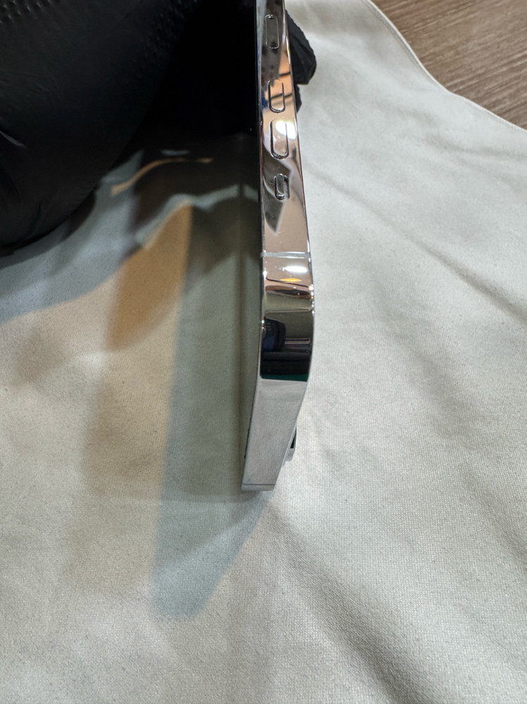 아이폰14프로 128G 실버색상 이미지