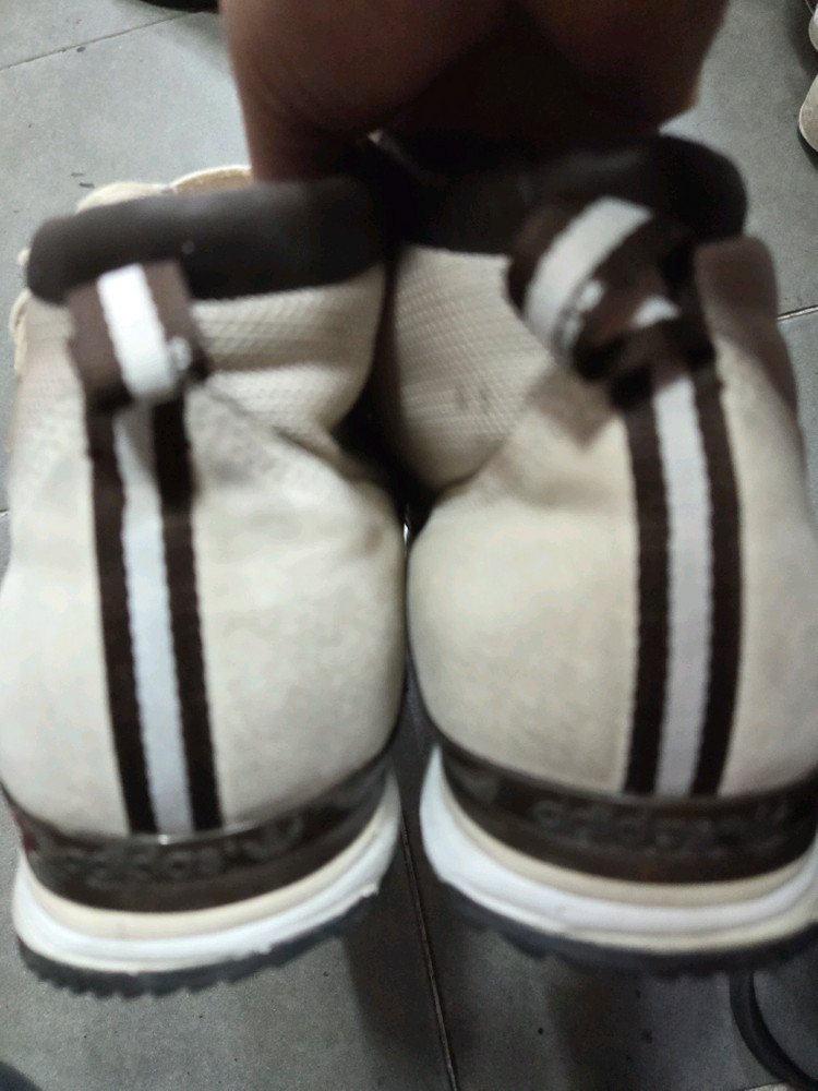 아디다스 운동화 275 이미지