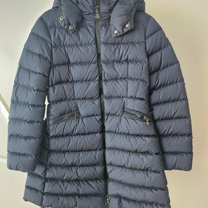 몽클레어 샤르팔 네이비 10A 이미지