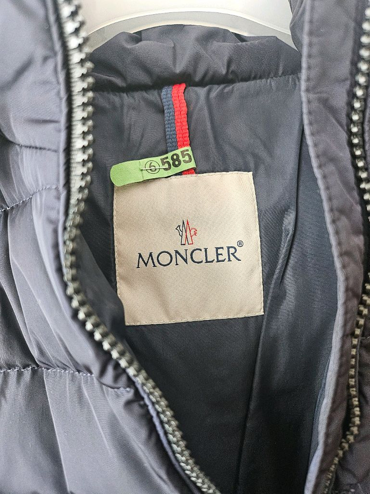 몽클레어 샤르팔 네이비 10A 이미지