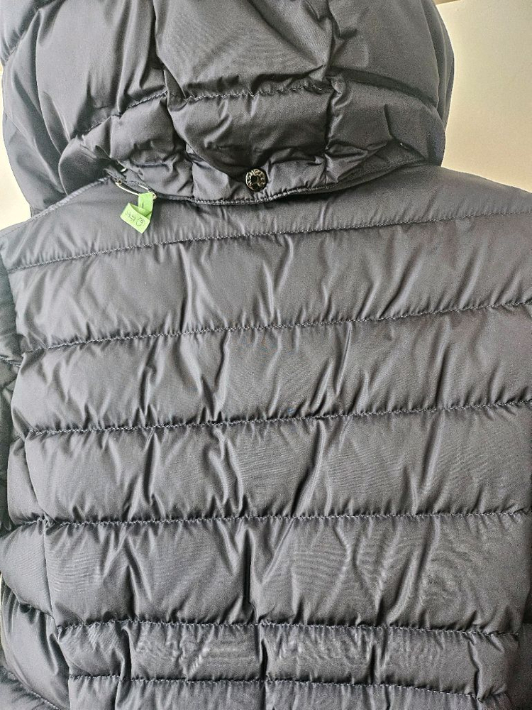 몽클레어 샤르팔 네이비 10A 이미지