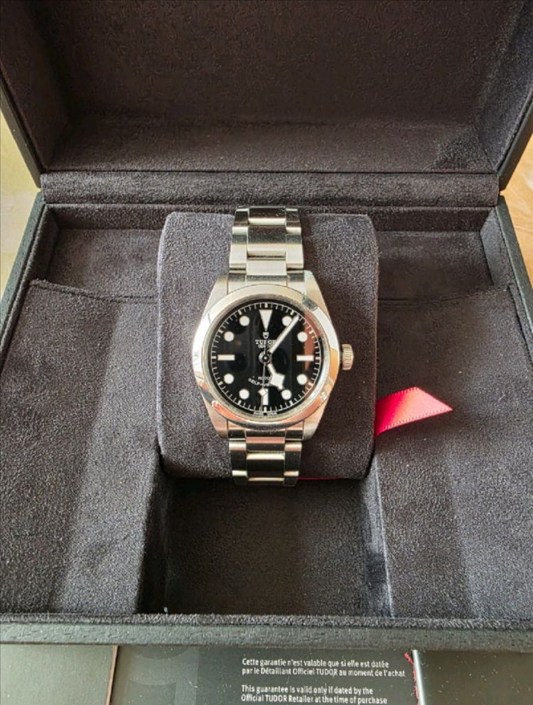 튜더 블랙베이36 검판 구형 이미지