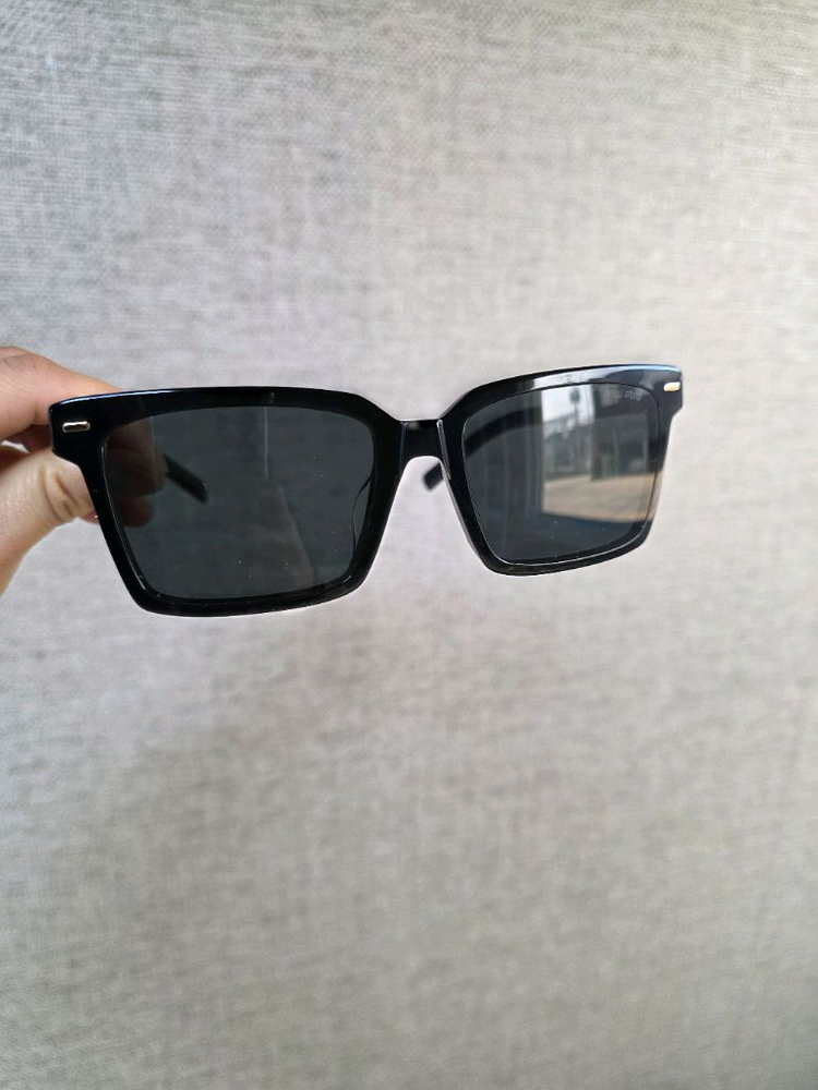 미우미우 선글라스 이미지