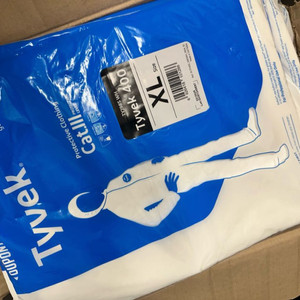 듀폰 타이벡 방진복 이미지