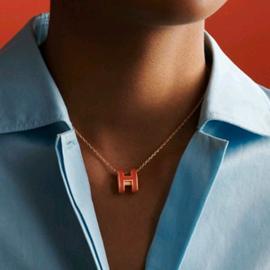 에르메스 팝아슈 목걸이 새상품급 정품(감정O)구찌프라다루이비통디올고야드샤넬셀린느불가리반클리프보테가생로랑가방 이미지