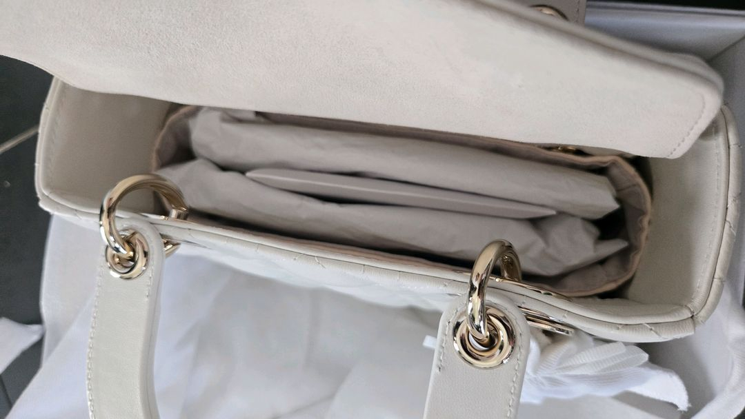 오늘만 이가격!!새상품 디올 레이디 까나쥬 스몰백 화이트+디올 방도 이미지