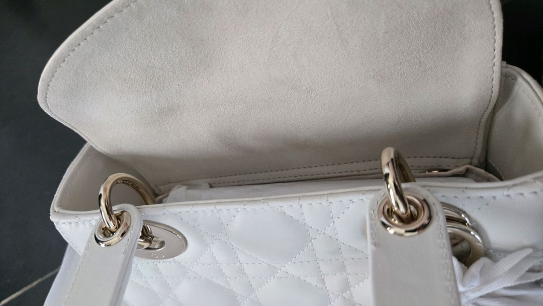 오늘만 이가격!!새상품 디올 레이디 까나쥬 스몰백 화이트+디올 방도 이미지