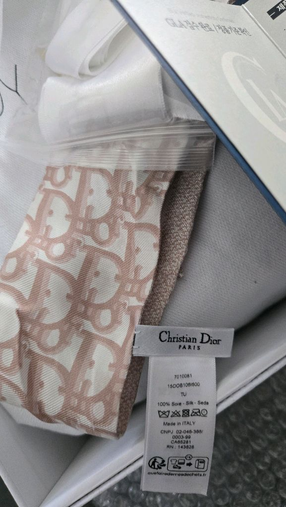 오늘만 이가격!!새상품 디올 레이디 까나쥬 스몰백 화이트+디올 방도 이미지