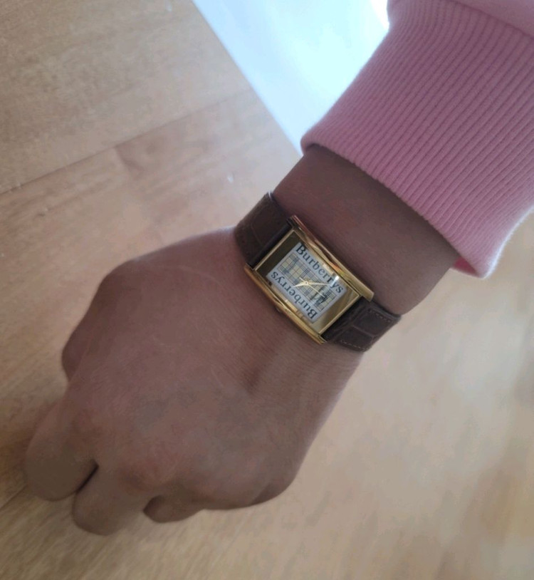 버버리 시계. 와치 !! 이미지