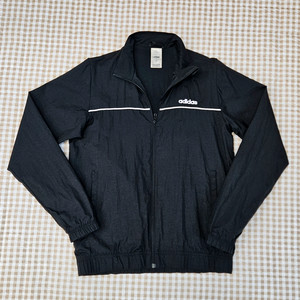 아디다스 나일론 바람막이 자켓 남자100 이미지
