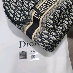 디올 오블리크 백팩 이미지