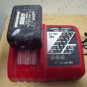 마끼다호환배터리와충전기 이미지