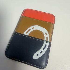 에르메그 홀스슈 맥세이프 카드지갑 팝니다 이미지