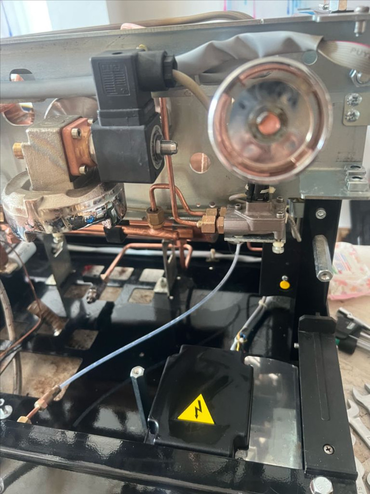 카페장비 ( 커피머신, 그라인더, 오토탬핑기, 온수기 ) 가격인하 이미지