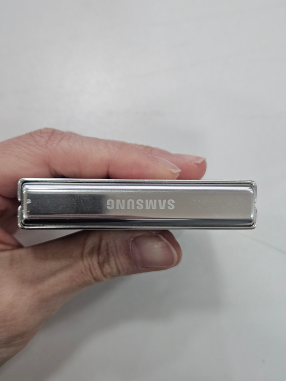 갤럭시Z플립5 512GB 화이트 가성비폰 이미지