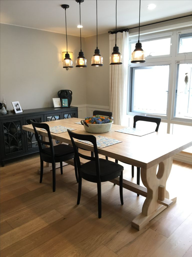 원목 침대 / 원목 식탁(6-8인용) 이미지