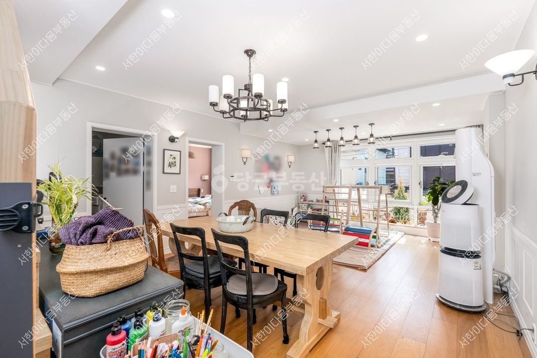 원목 침대 / 원목 식탁(6-8인용) 이미지